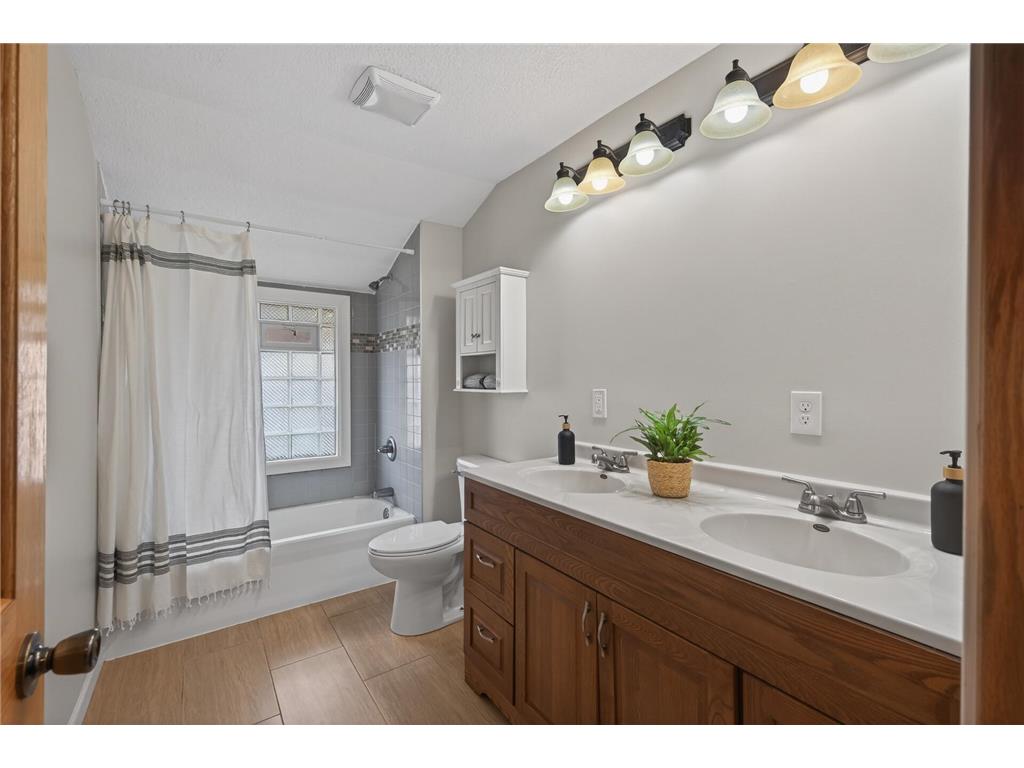 4115 Chicago Avenue Minneapolis MN 55407 7087183 image23