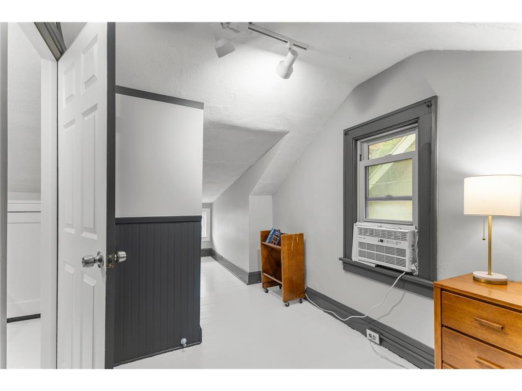 4117 27th Avenue S Minneapolis MN 55406 7089963 image32