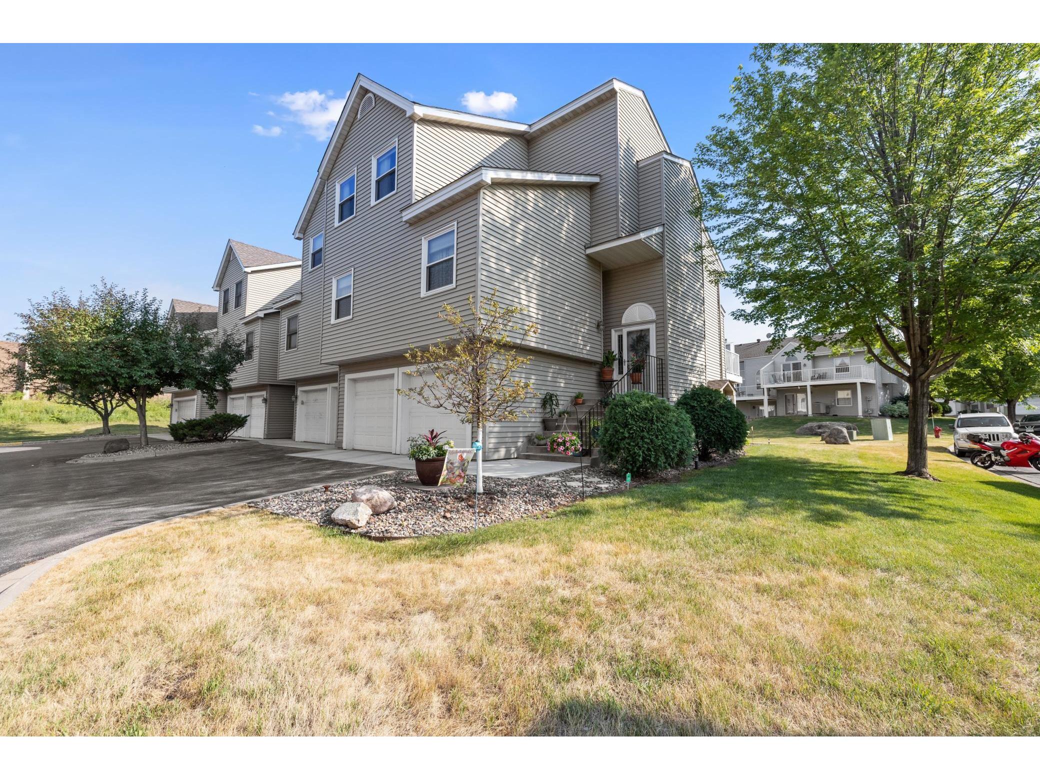 4118 S Meadowlark Road, Eagan, MN 55122 MLS 6011196 Edina Realty