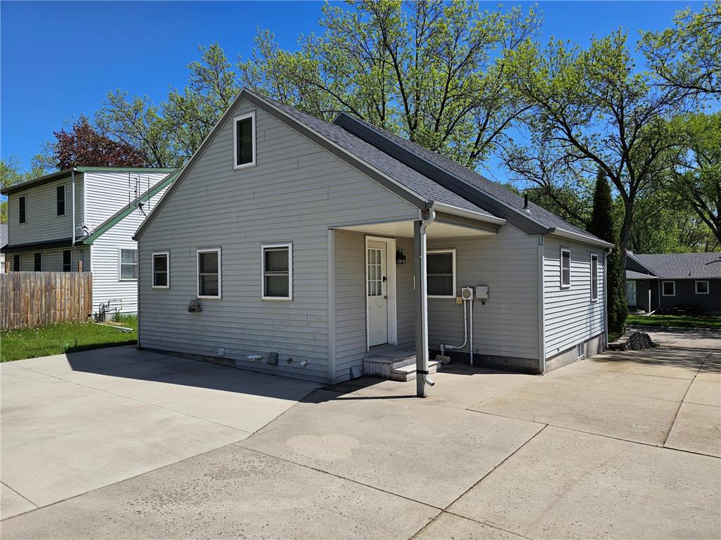 412 14th Street SE Willmar MN 56201 7104814 image2