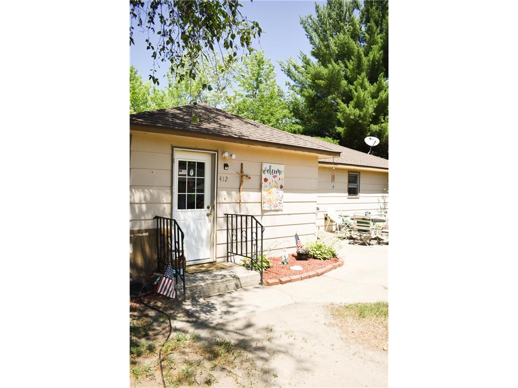 412 1st Street NE Menahga MN 56464 7088046 image1