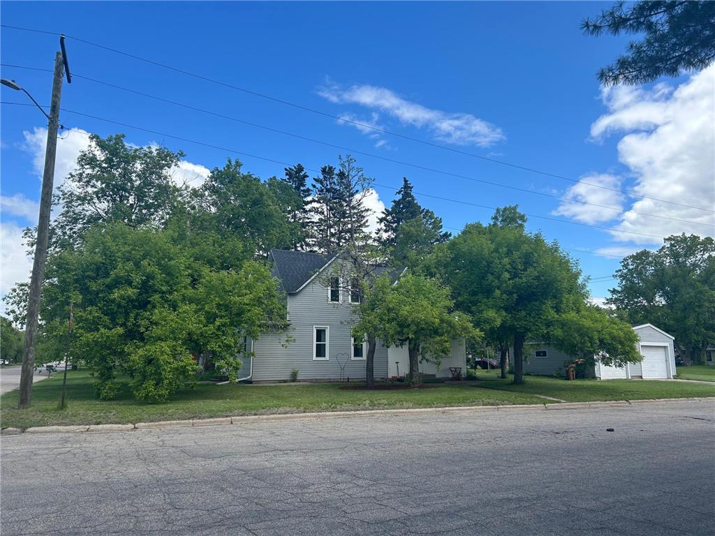 412 2nd Avenue NE Perham MN 56573 6543030 image1