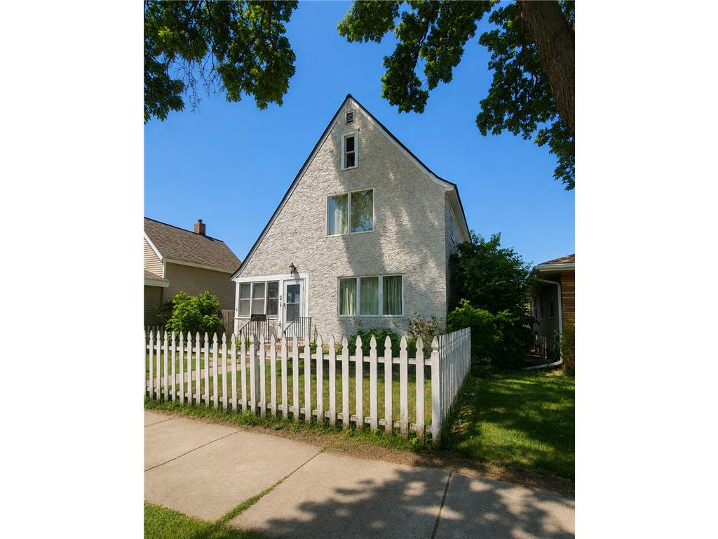 412 4th Avenue S South Saint Paul MN 55075 7083772 image1