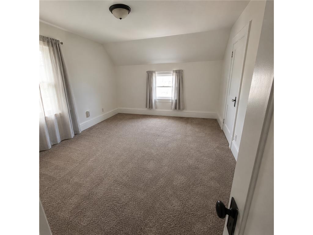 412 4th Avenue S South Saint Paul MN 55075 7083772 image10