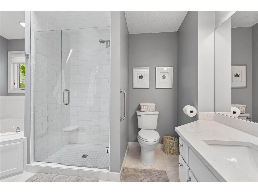 412 E 135th Street Burnsville MN 55337 7067573 image24