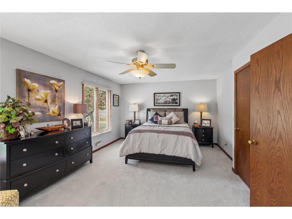 412 E 135th Street Burnsville MN 55337 7067573 image28
