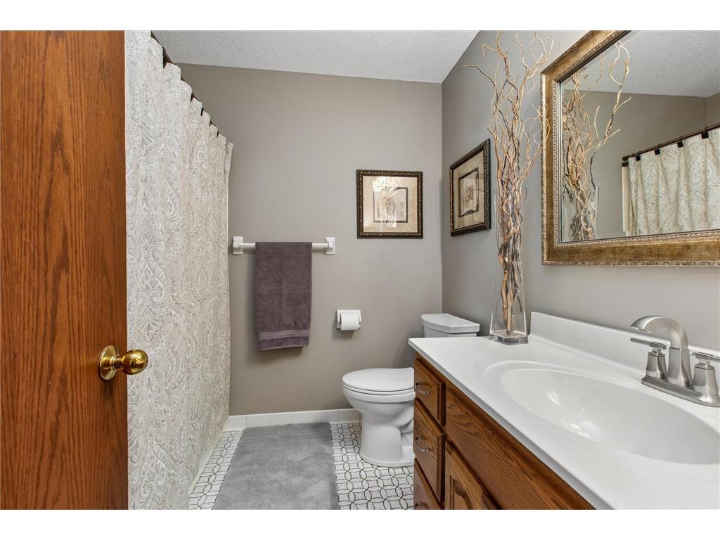 412 E 135th Street Burnsville MN 55337 7067573 image31