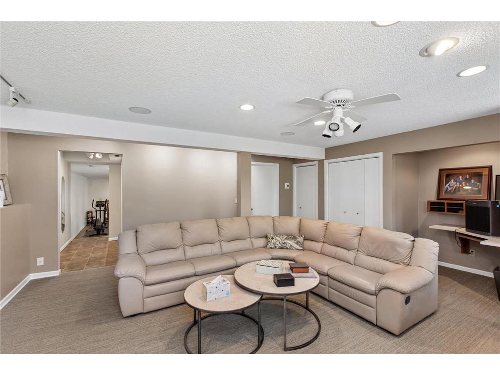 412 E 135th Street Burnsville MN 55337 7067573 image32