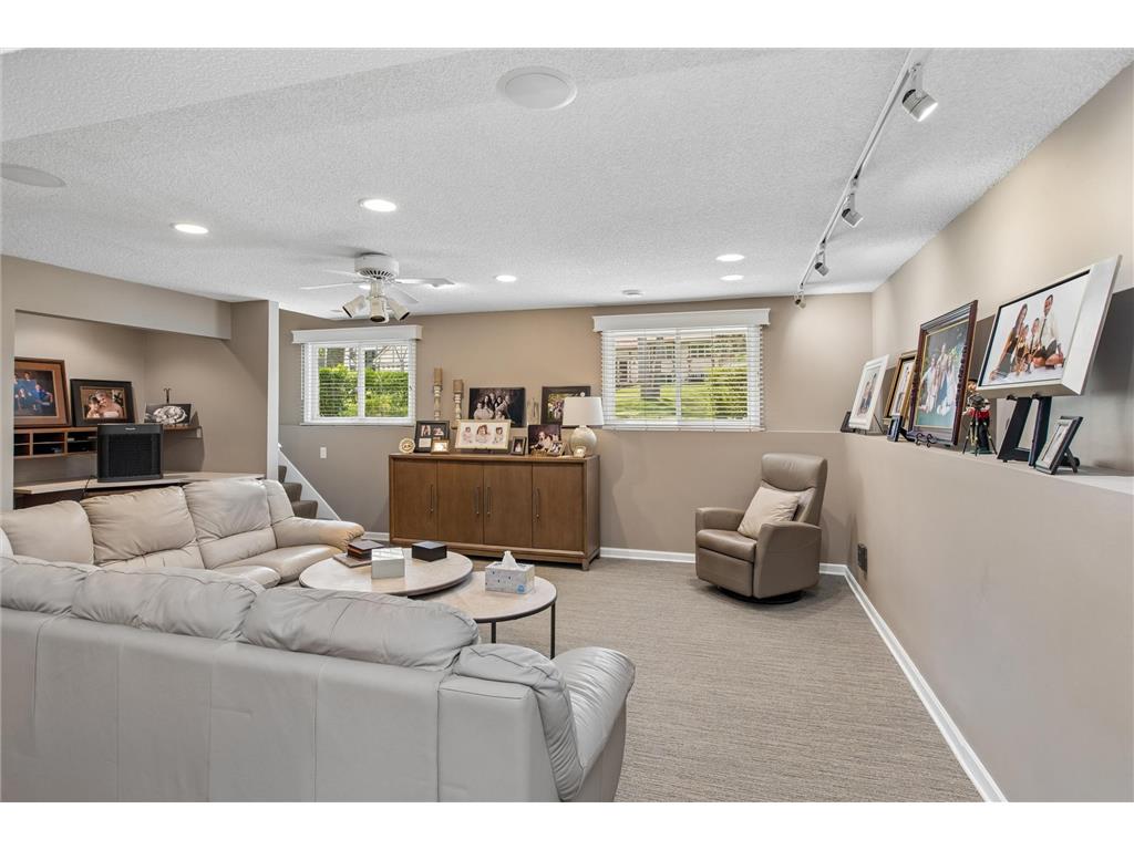 412 E 135th Street Burnsville MN 55337 7067573 image33