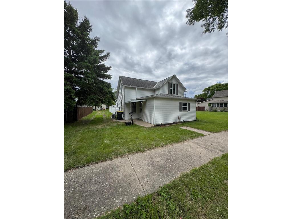 412 E Broadway Street Redwood Falls MN 56283 6729414 image1