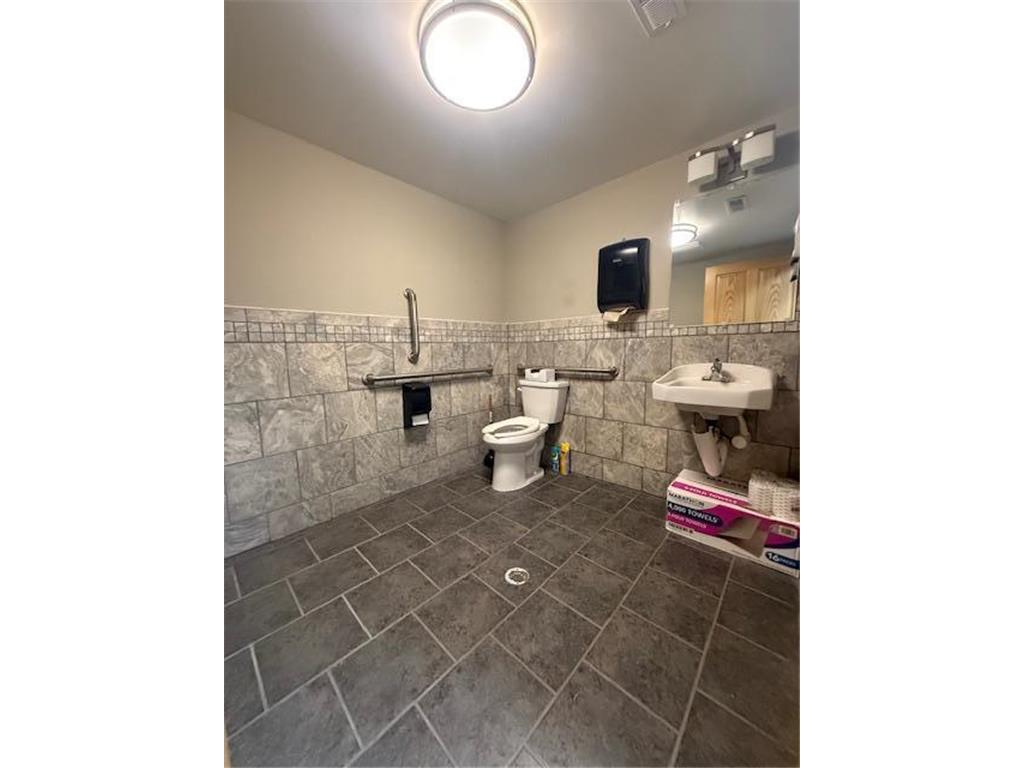 412 E Main Street Blooming Prairie MN 55917 7032401 image11
