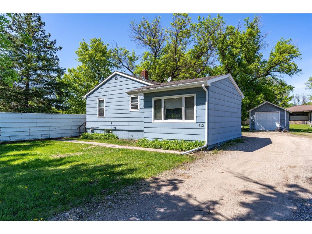 412 Hill Avenue Crookston MN 56716 6721621 image1