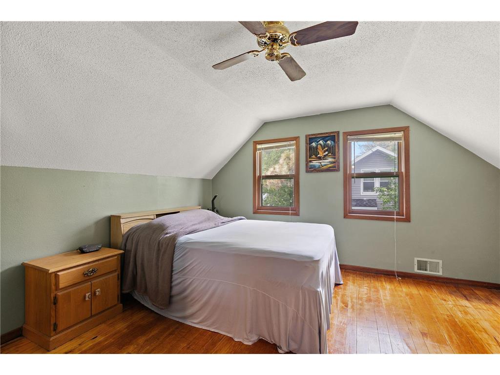 412 Oak Avenue SE Montgomery MN 56069 7088915 image16