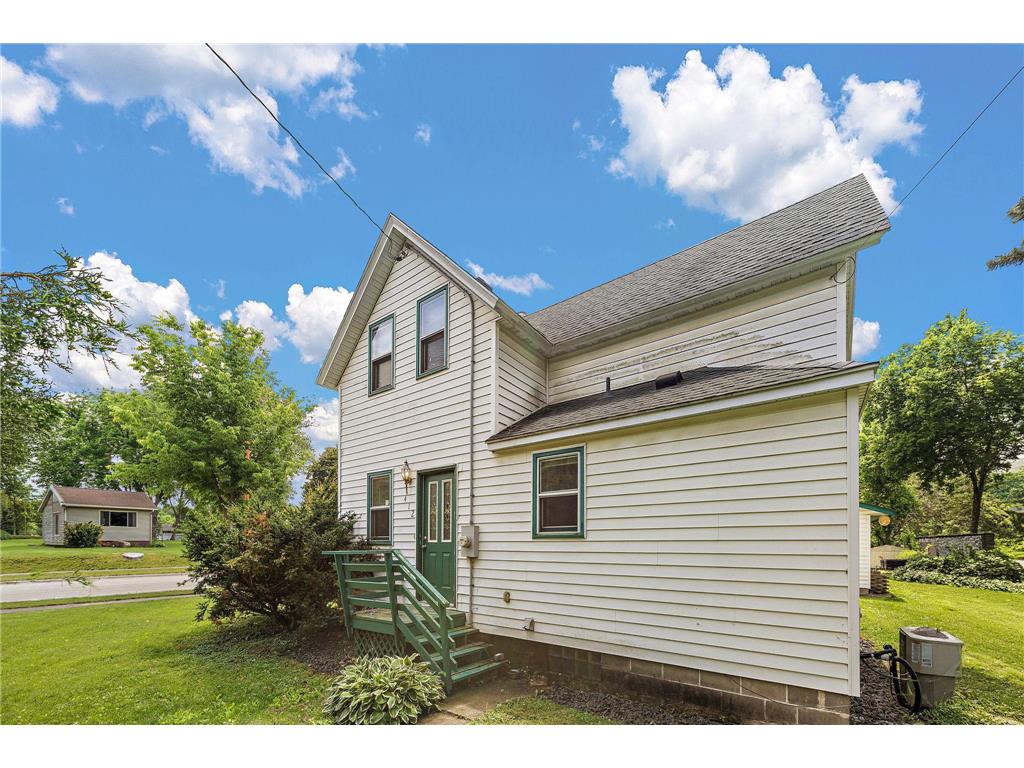 412 Oak Avenue SE Montgomery MN 56069 7088915 image33
