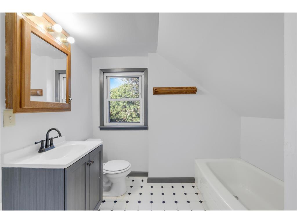 412 Prairie Avenue Faribault MN 55021 7049708 image34