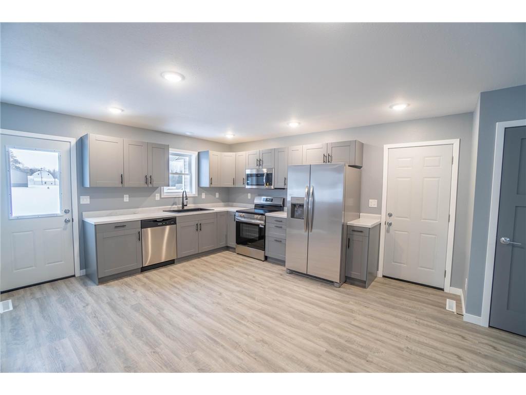 412 Russ Parta Drive New York Mills MN 56567 6825696 image8