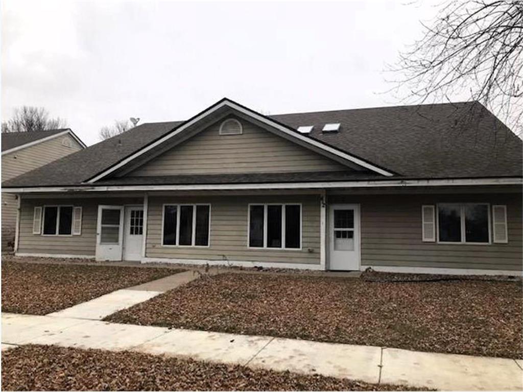 412 S Division St #1 Roberts WI 54023 6497321 image1