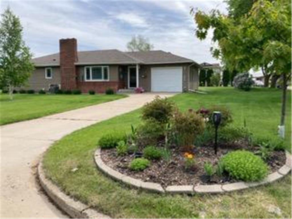 412 SW 10th Street SW, Wadena, MN, 56482 MLS 6244262 Edina Realty