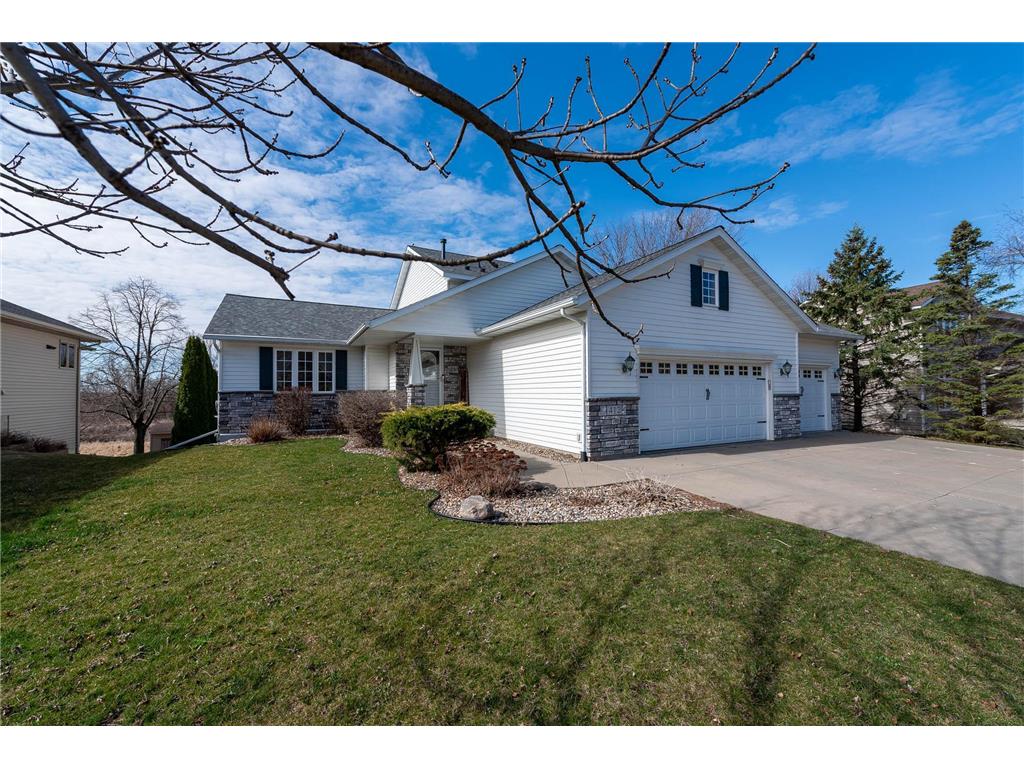 412 Thomas Drive Eagle Lake MN 56024 6518272 image1