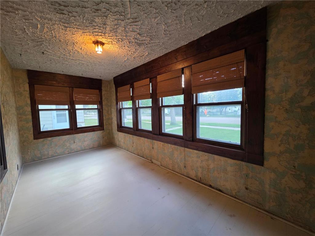 412 W Main Street Pipestone MN 56164 7080080 image14