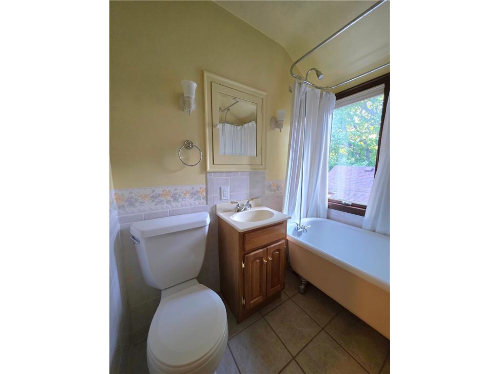 412 W Main Street Pipestone MN 56164 7080080 image32