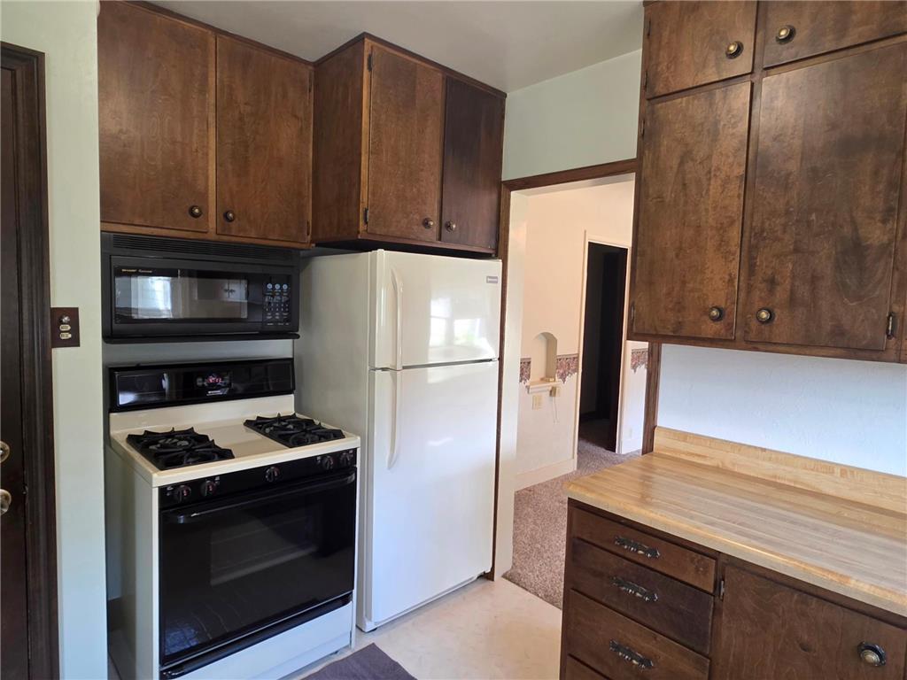 412 W Main Street Pipestone MN 56164 7080080 image8