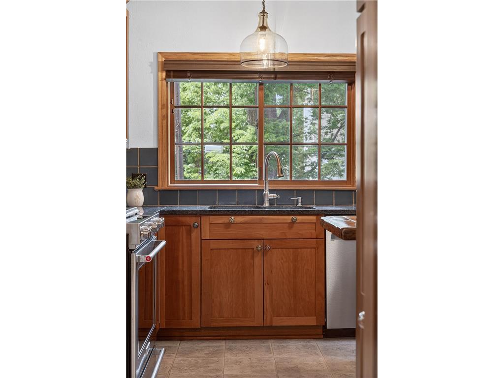 412 W Minnehaha Parkway Minneapolis MN 55419 7056266 image20