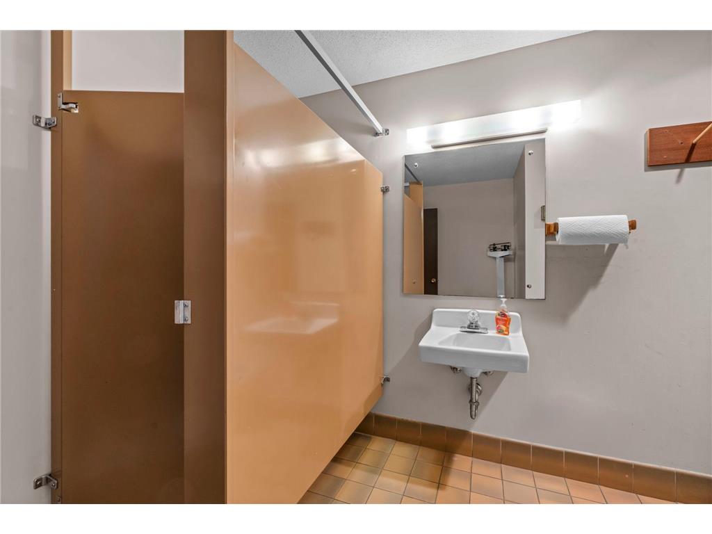 4120 Parklawn Avenue #120 Edina MN 55435 7011843 image50