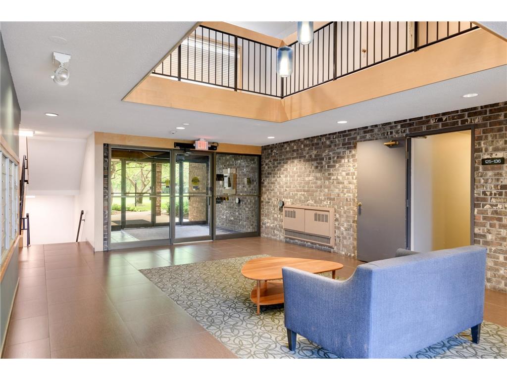4120 Parklawn Avenue #222 Edina MN 55435 7060596 image2