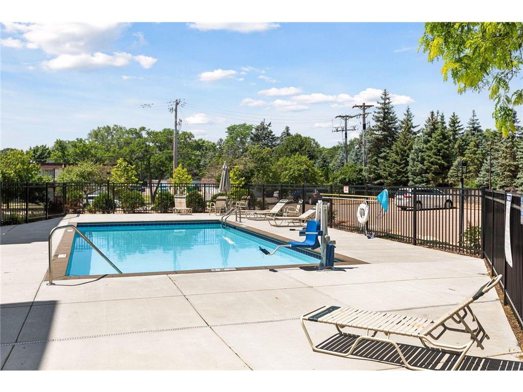 4120 Parklawn Avenue #228 Edina MN 55435 6824736 image60