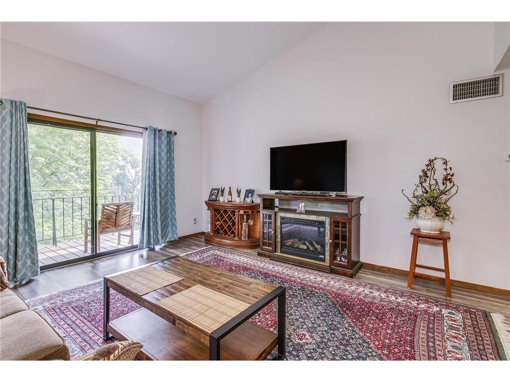 4120 Parklawn Avenue #331 Edina MN 55435 6771212 image3