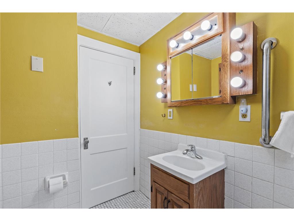 4123 Russell Avenue N Minneapolis MN 55412 7059738 image31