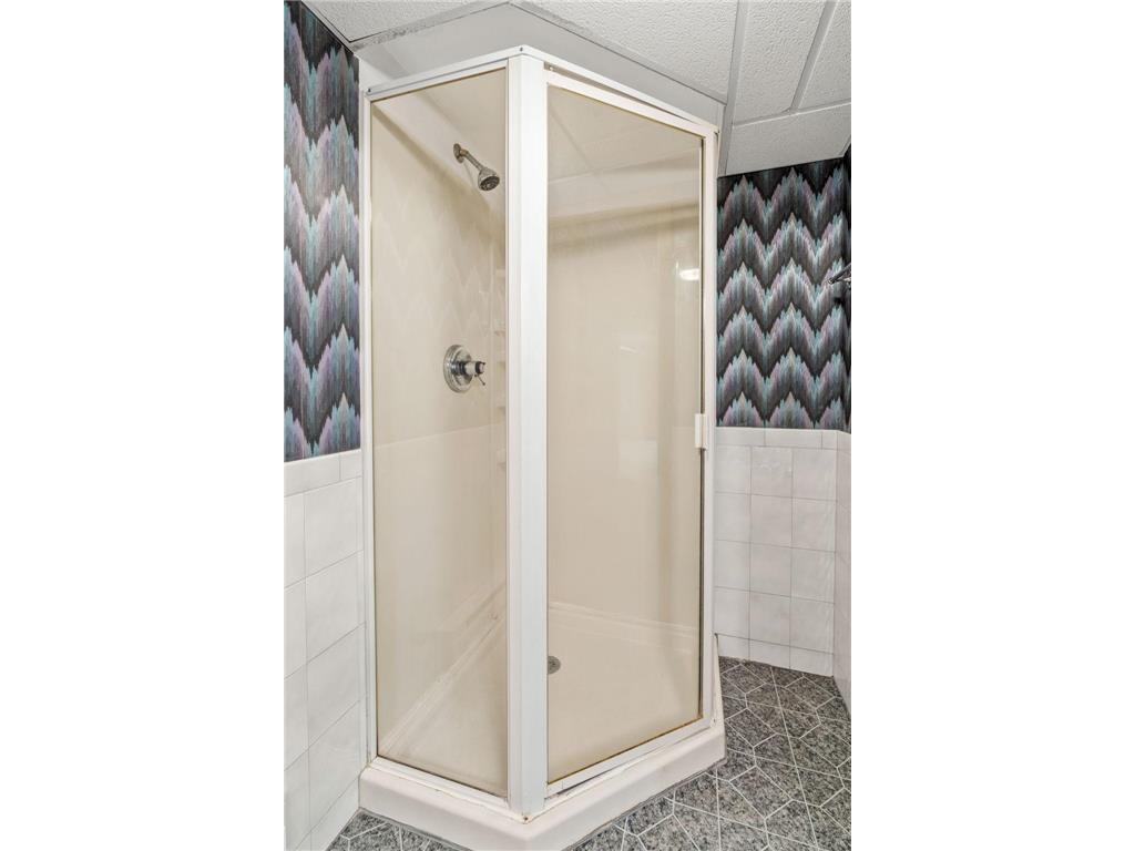 4123 Russell Avenue N Minneapolis MN 55412 7059738 image39