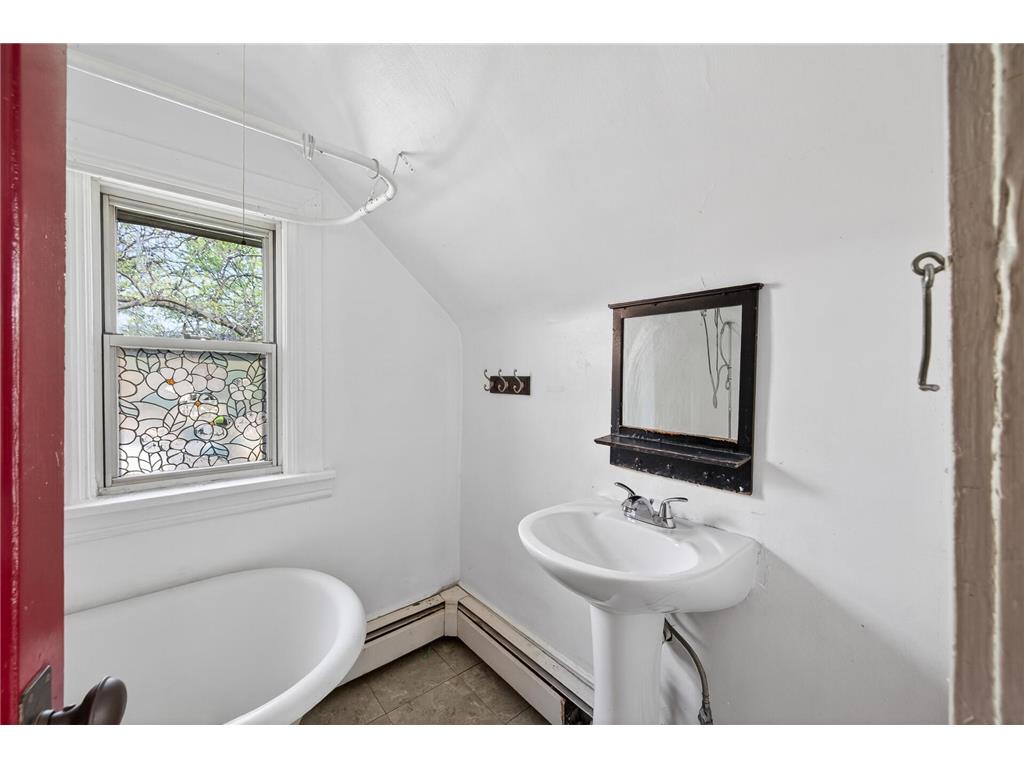 4126 Dupont Avenue N Minneapolis MN 55412 7004360 image15