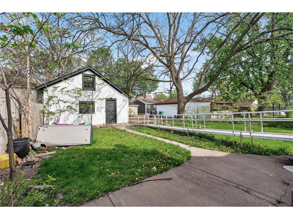 4126 Dupont Avenue N Minneapolis MN 55412 7004360 image27