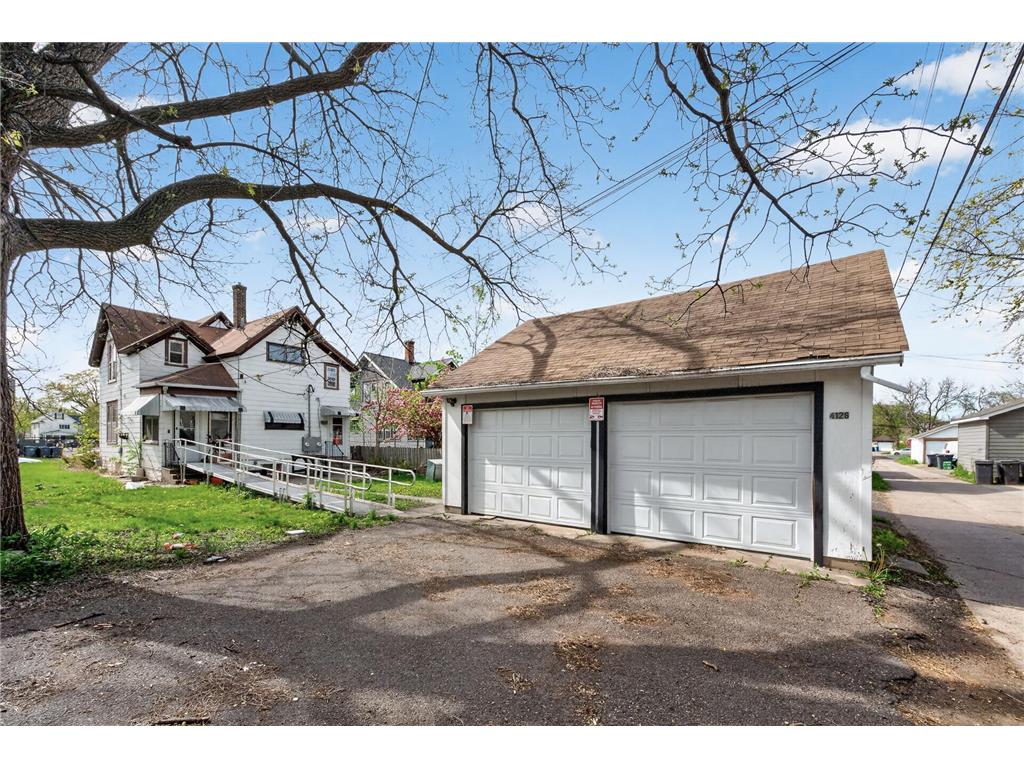 4126 Dupont Avenue N Minneapolis MN 55412 7004360 image28