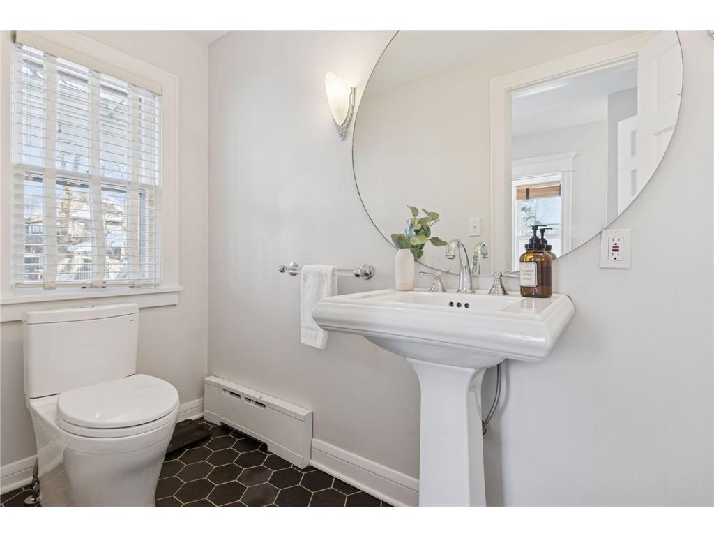 4128 Sheridan Avenue S Minneapolis MN 55410 7013876 image22