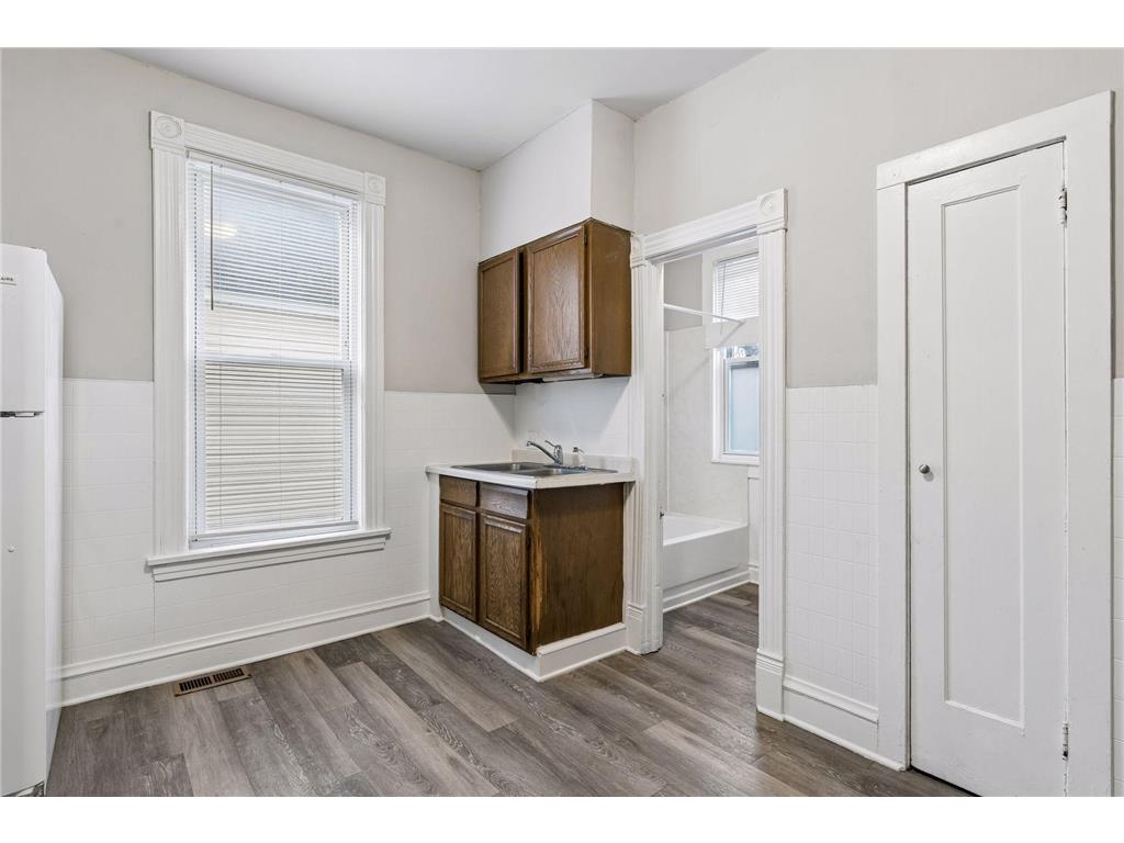 4129 Colfax Avenue N Minneapolis MN 55412 7046833 image22