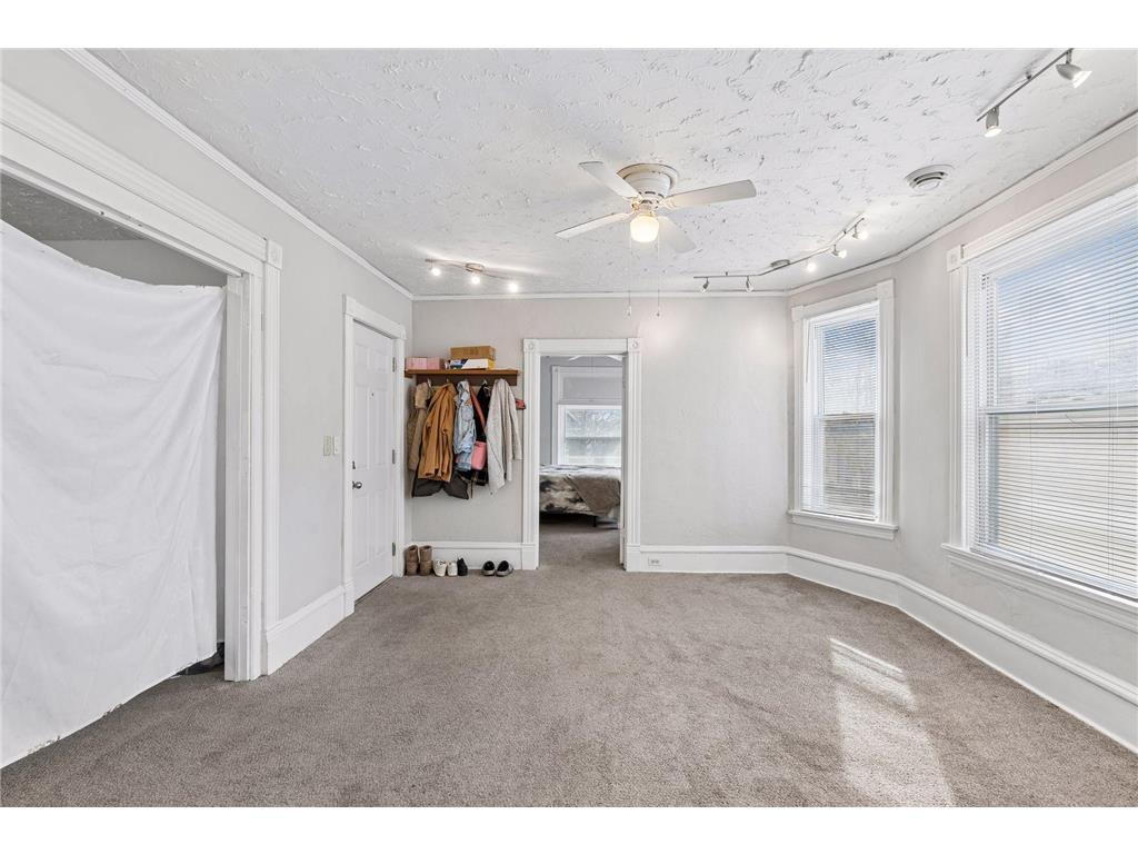 4129 Colfax Avenue N Minneapolis MN 55412 7046833 image25