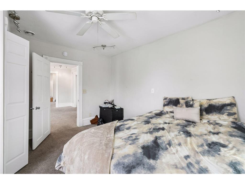 4129 Colfax Avenue N Minneapolis MN 55412 7046833 image36