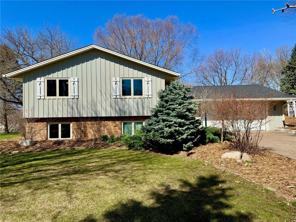 4129 James Circle, Arden Hills, MN, 55112 MLS 6363636 Edina Realty