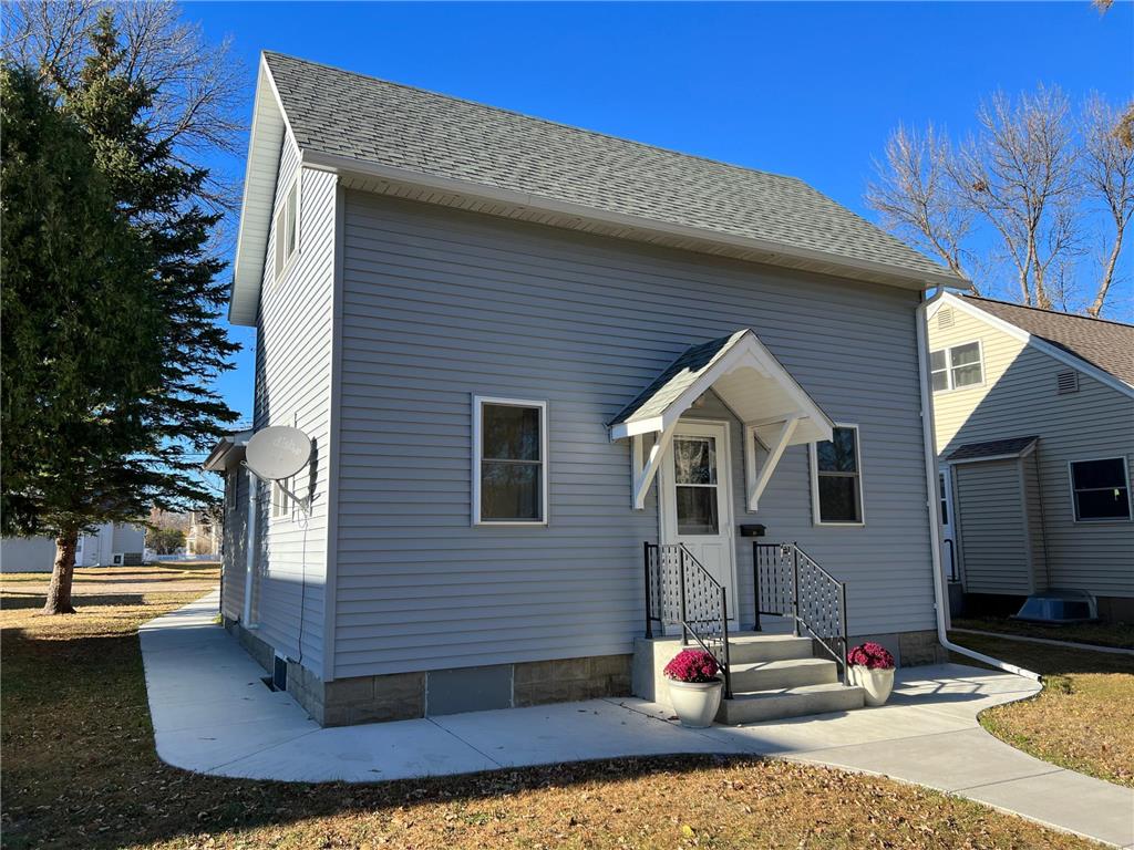 413 10th Street N Benson MN 56215 6759305 image1