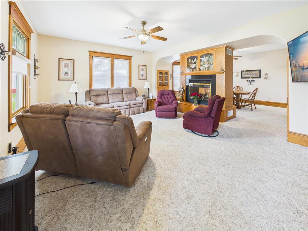 413 1st Avenue N Freeport MN 56331 7075874 image11