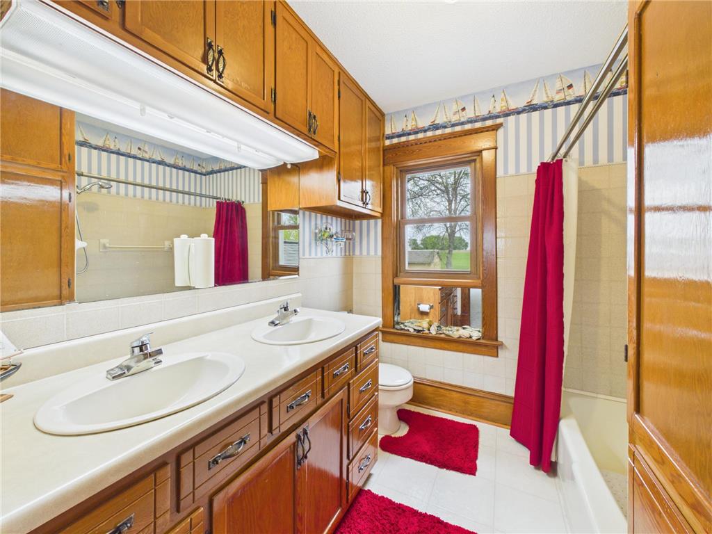 413 1st Avenue N Freeport MN 56331 7075874 image31
