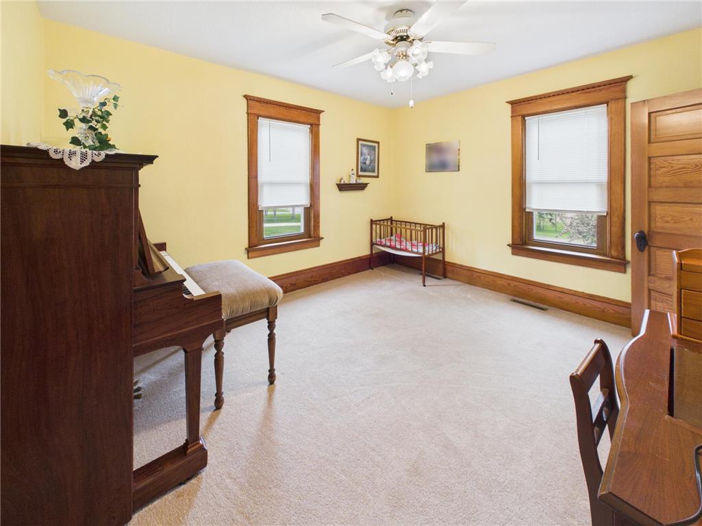 413 1st Avenue N Freeport MN 56331 7075874 image37