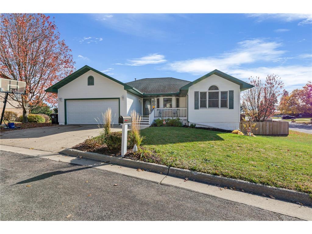 413 1st Street NW Spring Grove MN 55974 6626188 image1