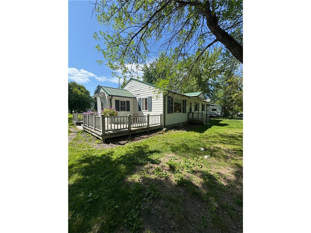 413 3rd Avenue SE Baudette MN 56623 6743493 image1