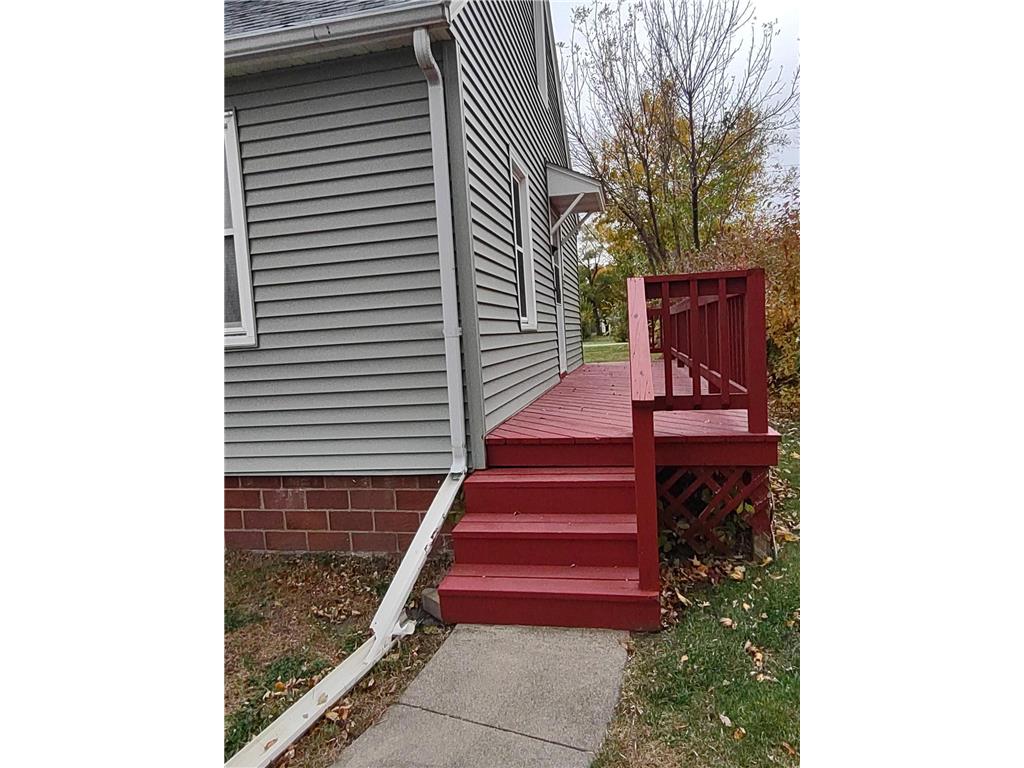 413 5th Avenue Madison MN 56256 6793238 image2