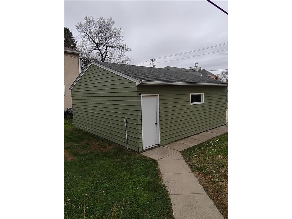 413 5th Avenue Madison MN 56256 6793238 image3