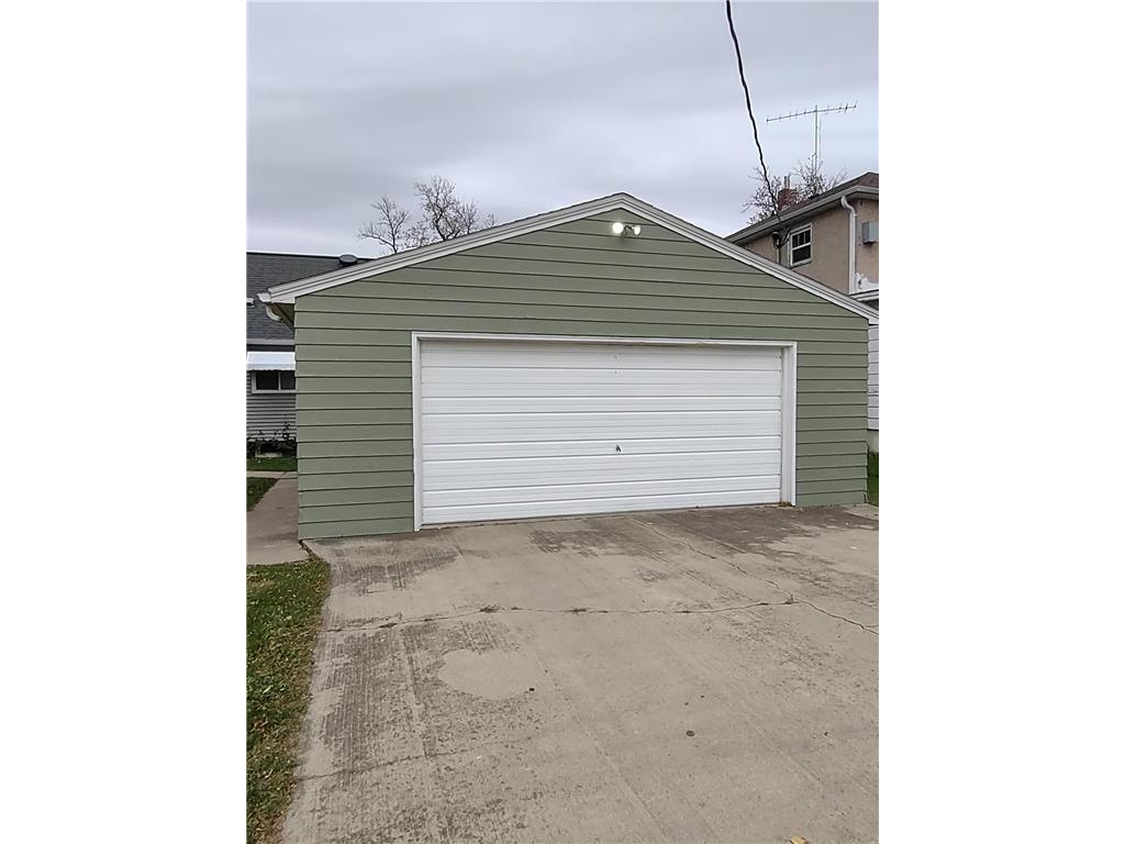 413 5th Avenue Madison MN 56256 6793238 image5